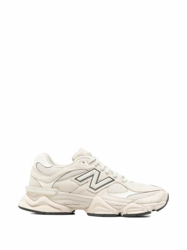 New balance en Beigee