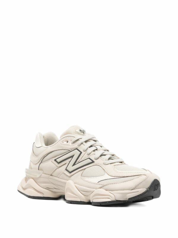 new balance en Beige
